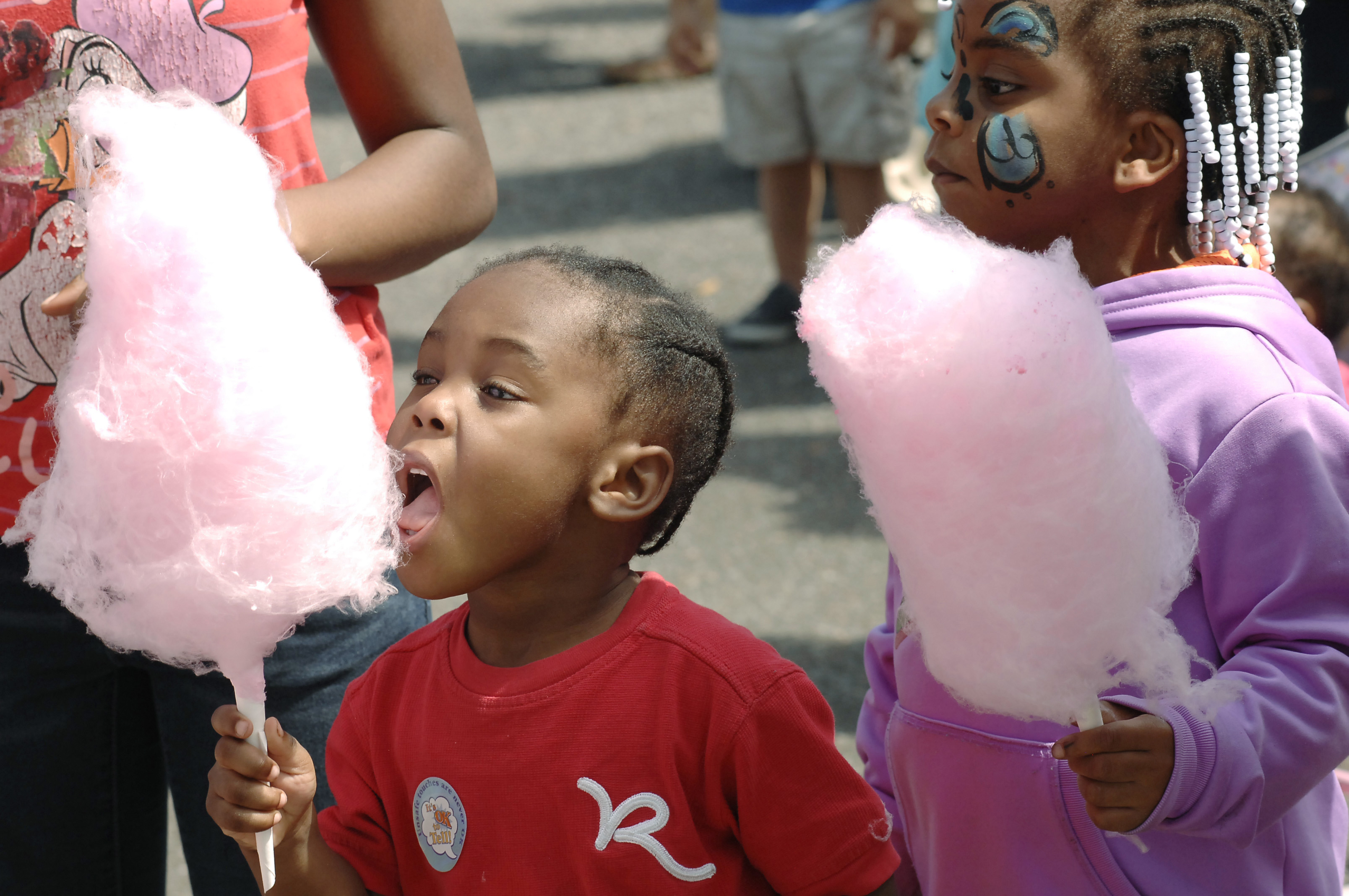 Funmakers brings cotton candy to your birthday party